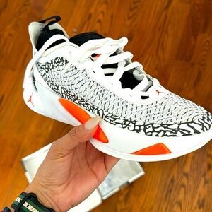Brand New Jordan Luka size 5Y